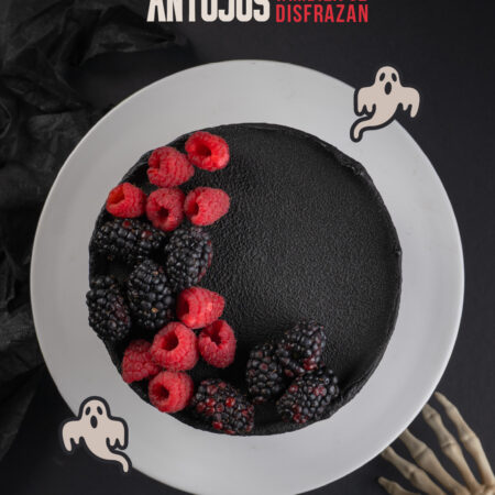 DARK BERRY CAKE